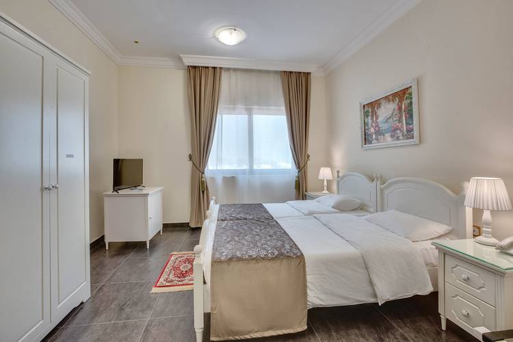 Royal Hotel