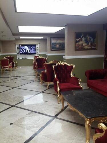 River Hotel