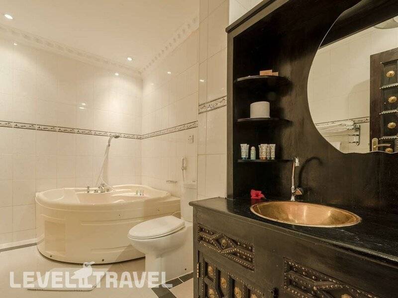 Фотография Golden Tulip Stonetown Boutique