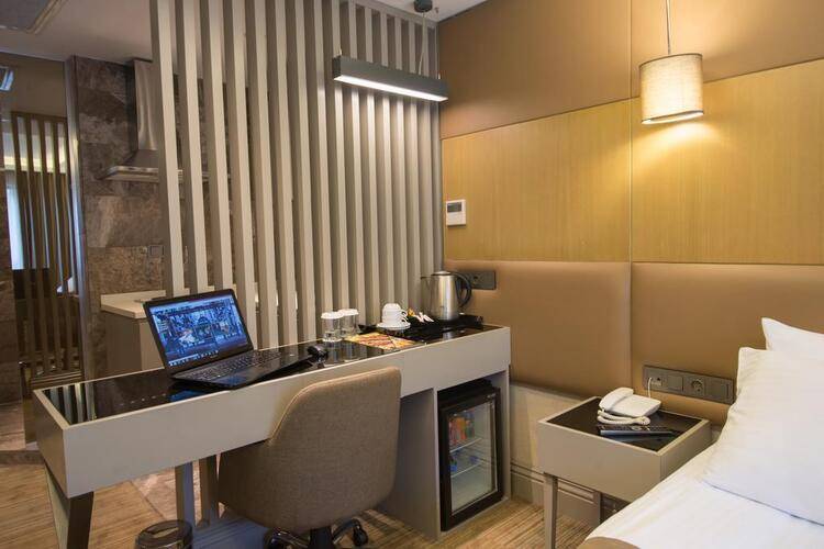 Gk Regency Suites