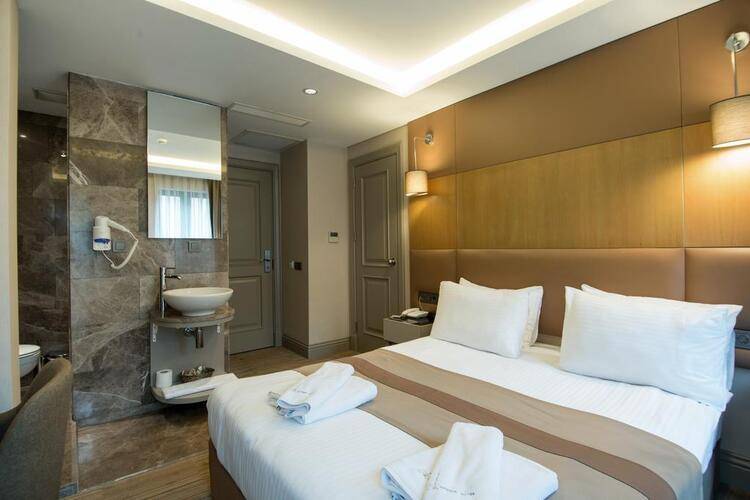 Gk Regency Suites