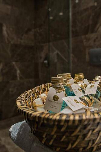 Gk Regency Suites
