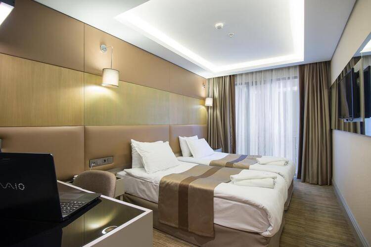 Gk Regency Suites