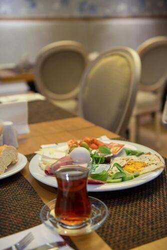 Gk Regency Suites