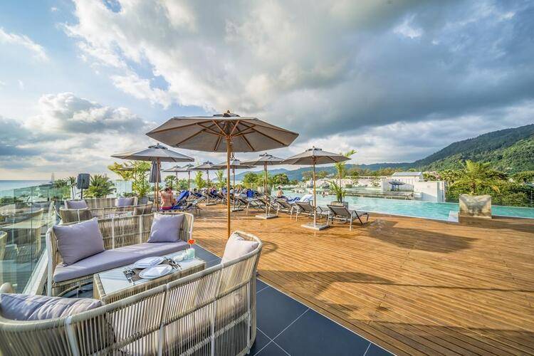 Clover Hotel Patong ( Ex. Surf Hotel Patong )