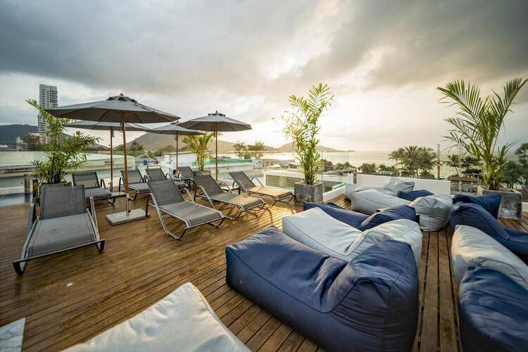 Clover Hotel Patong ( Ex. Surf Hotel Patong )