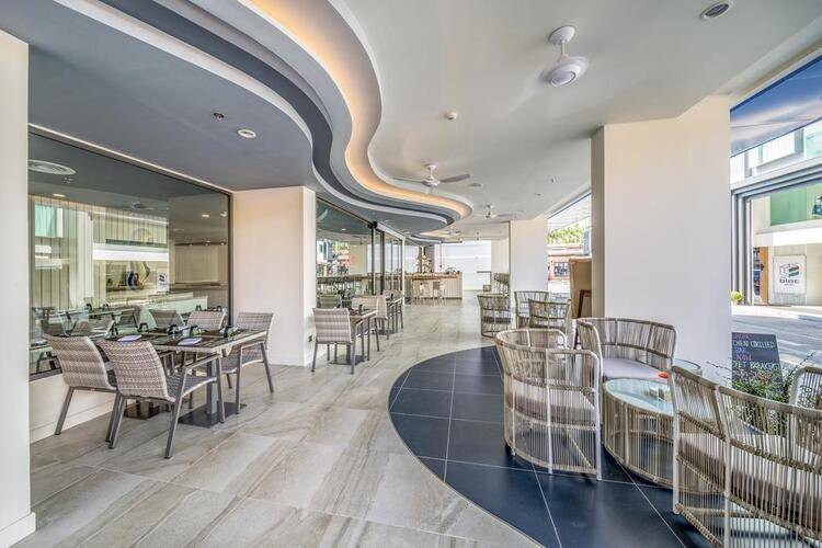 Clover Hotel Patong ( Ex. Surf Hotel Patong )