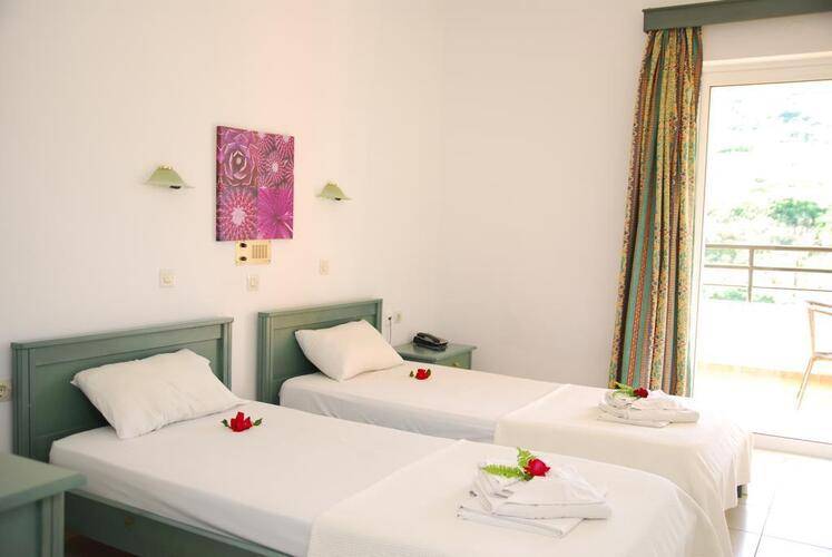 Elpis Studios & Apartments