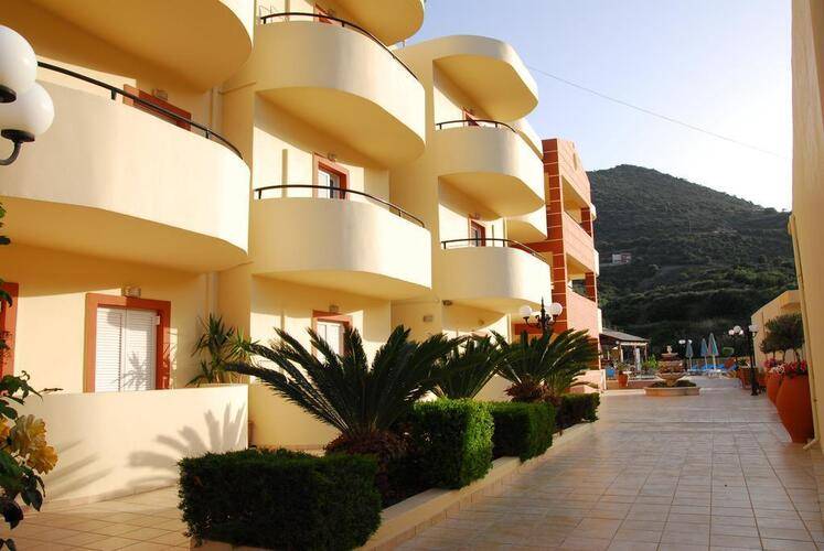 Elpis Studios & Apartments