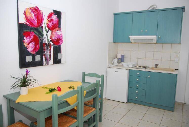 Elpis Studios & Apartments