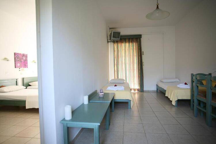 Elpis Studios & Apartments