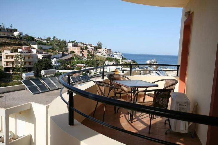 Elpis Studios & Apartments