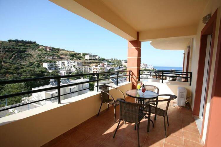 Elpis Studios & Apartments
