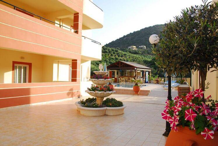 Elpis Studios & Apartments