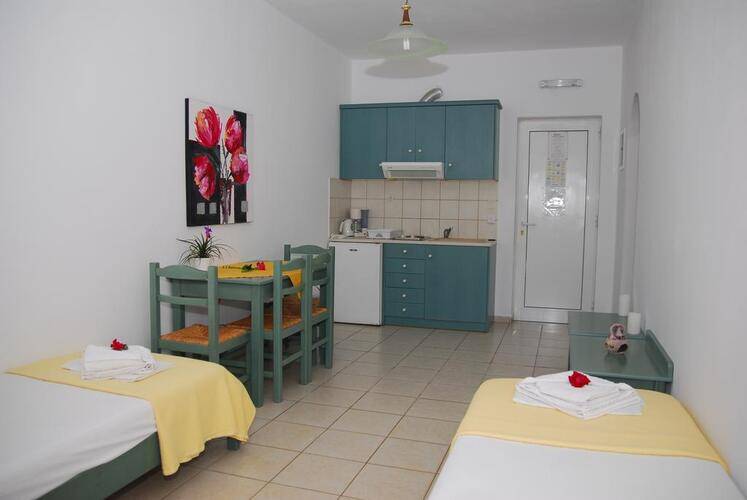 Elpis Studios & Apartments