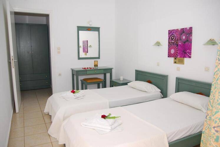 Elpis Studios & Apartments