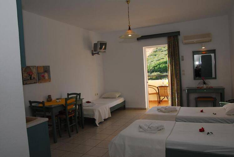 Elpis Studios & Apartments