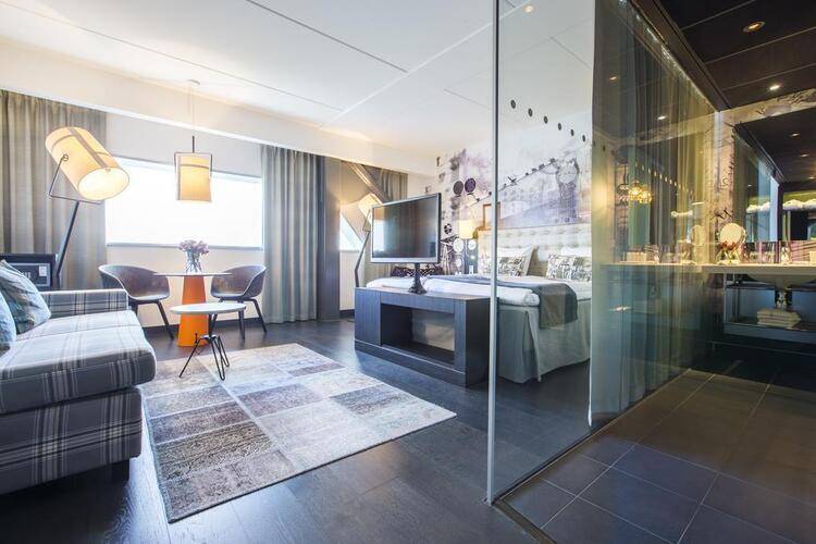 Radisson Blu Riverside Hotel