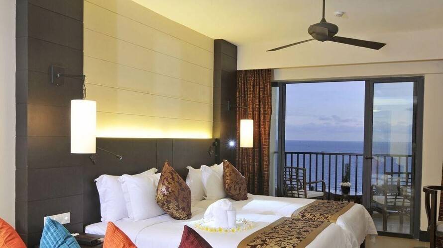 Ramada Plaza Sanya Bay (Ex.Sanya Lihe Hotel)