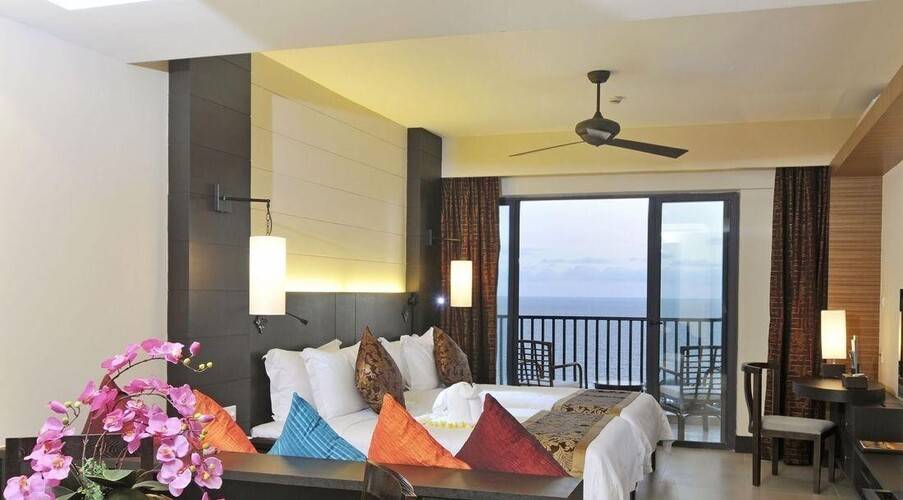 Ramada Plaza Sanya Bay (Ex.Sanya Lihe Hotel)