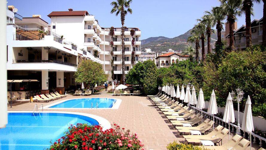 Boulevard Hotel