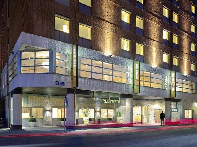 Hotel Riverton