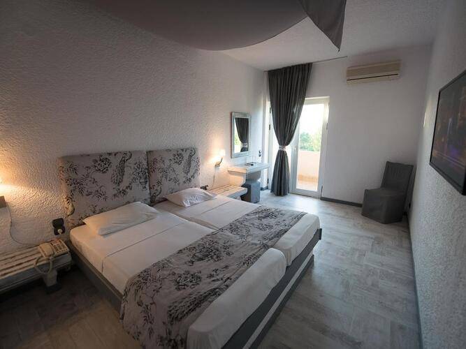 Long Beach Resort & Hotel