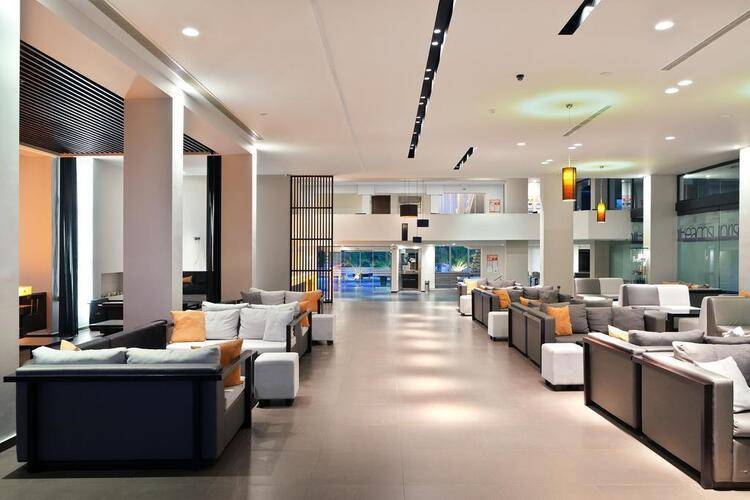 Long Beach Resort & Hotel