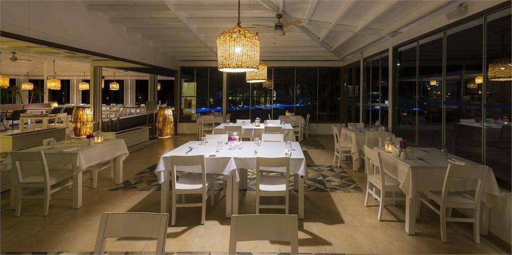 LIV Hotel By Bellazure
