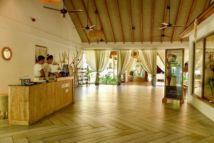 Reethi Faru Resort
