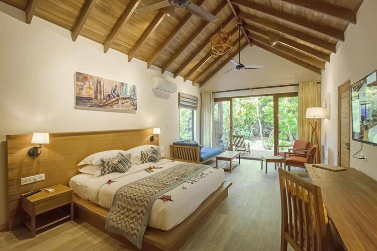 Reethi Faru Resort