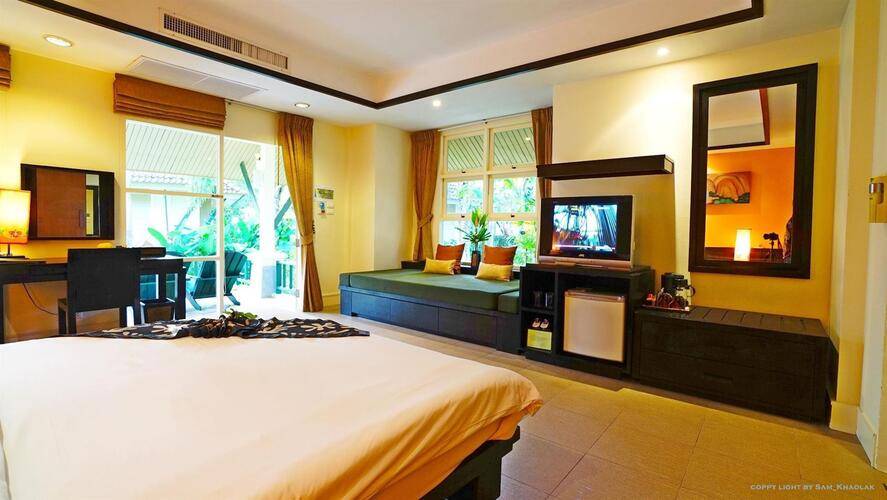 Baan Khaolak Resort