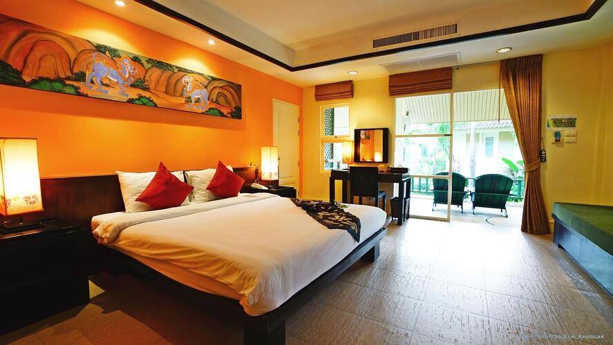 Baan Khaolak Resort