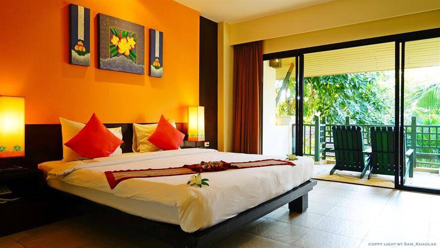 Baan Khaolak Resort