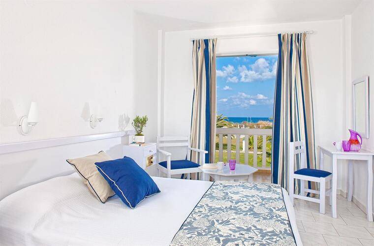Chryssana Beach Hotel
