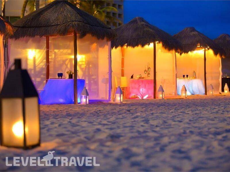 Фотография Altitude Tower By Krystal Grand Punta Cancun