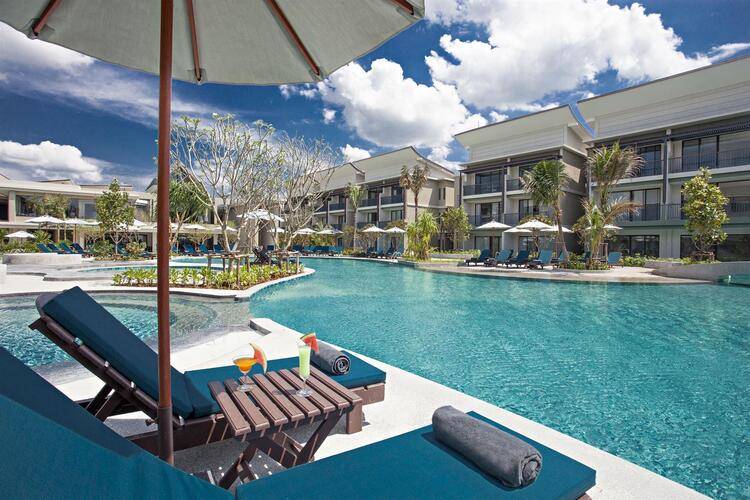 Le Meridien Khao Lak Resort & Spa (Ex. Bangsak Merlin Resort)