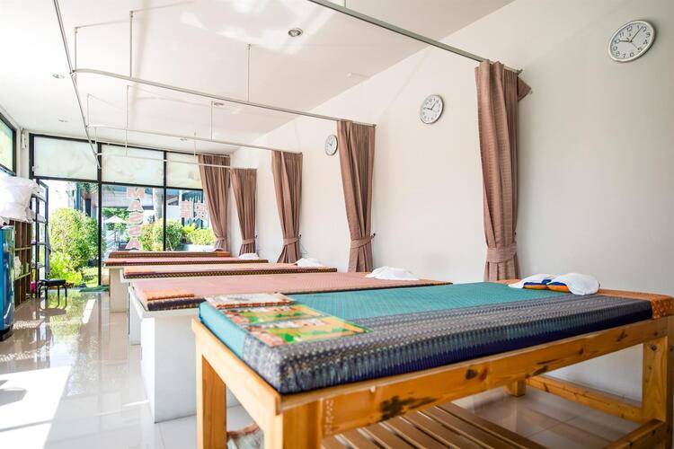 Oyo 344 De Blue Sea Rawai Hotel