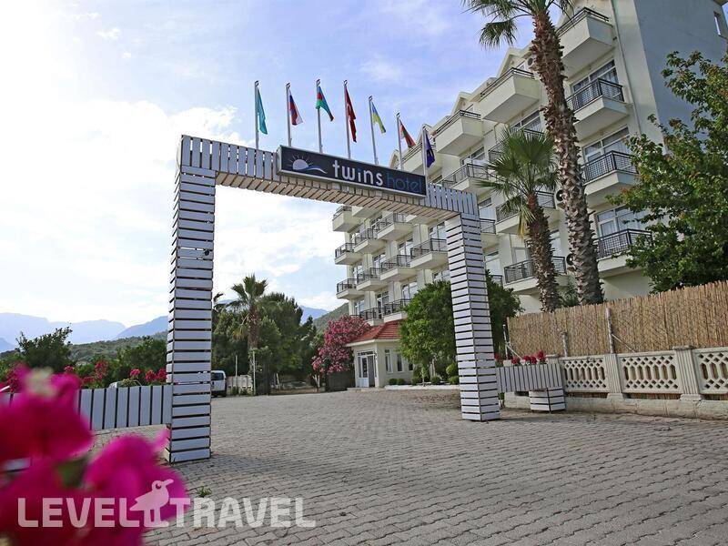 Фотография Twins Hotel
