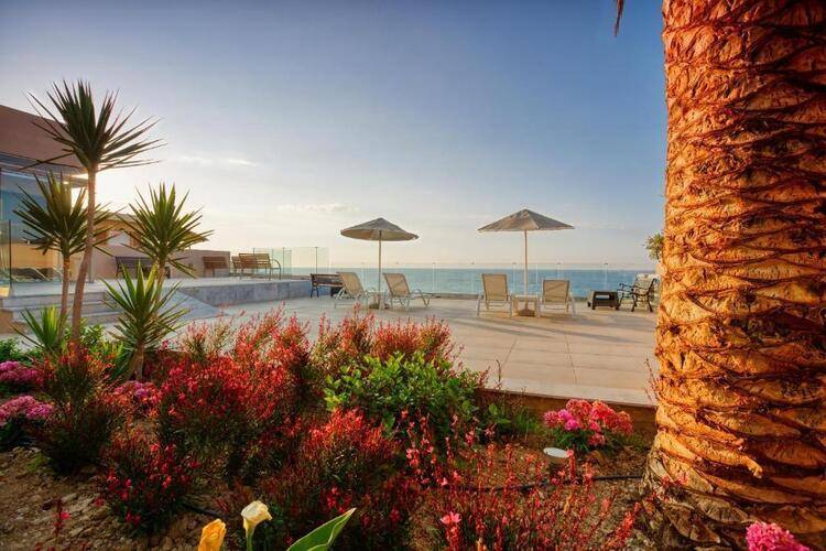 Archipelagos Residence Hotel