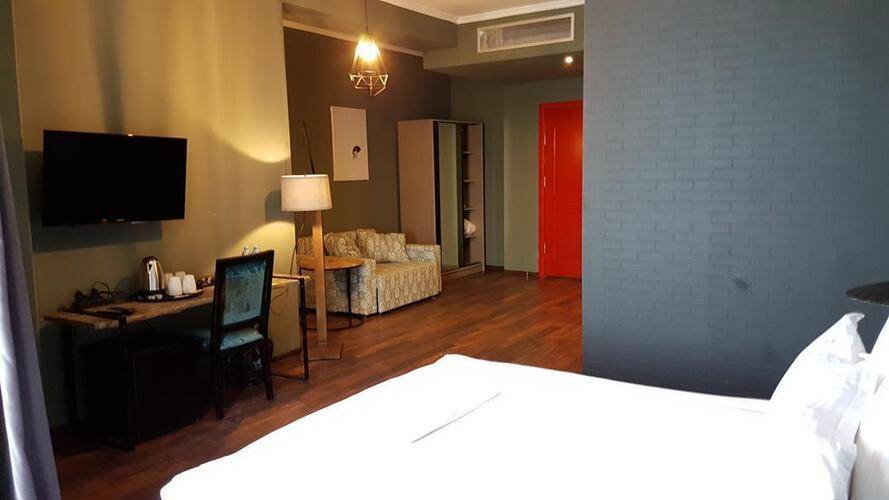 Boulevardside (Ex. Best Western Plus Batumi)