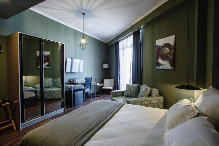 Boulevardside (Ex. Best Western Plus Batumi)