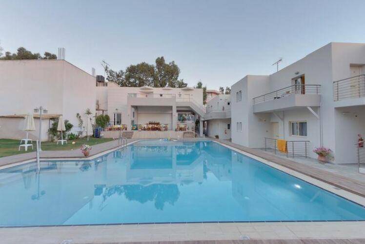 Tarra Apartments