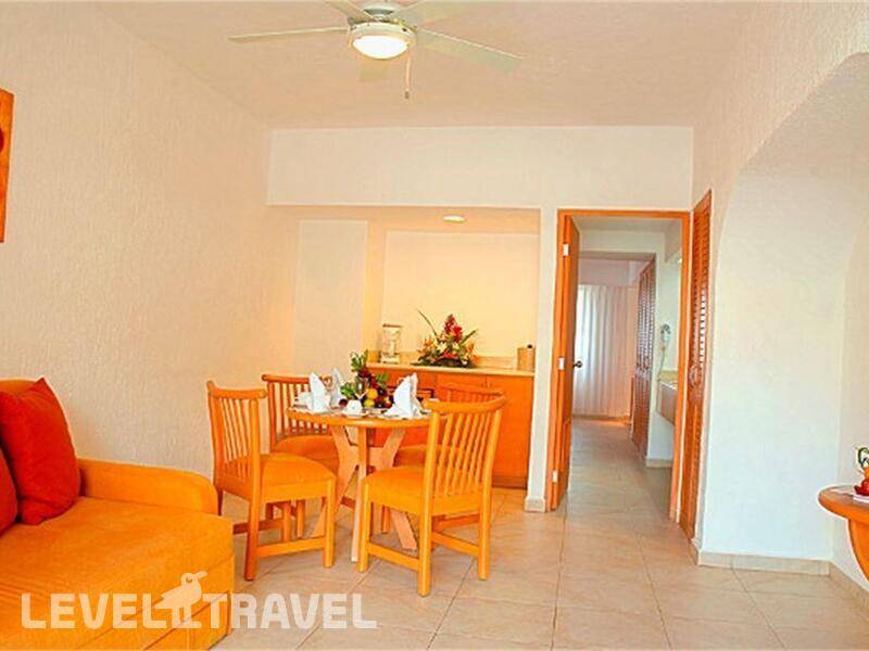 Фотография Sunset Ocean Laguna Suites