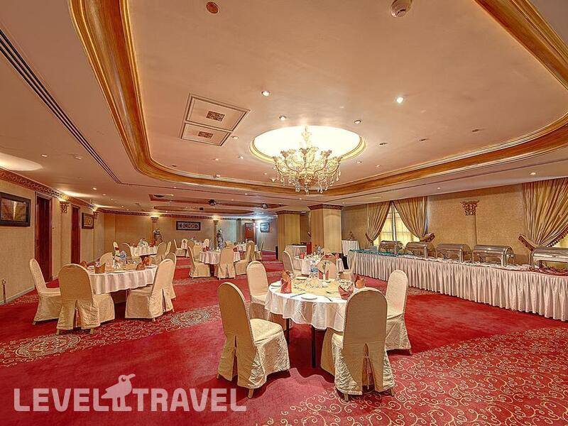 Фотография Royal Ascot Hotel