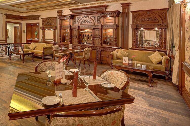 Royal Ascot Hotel