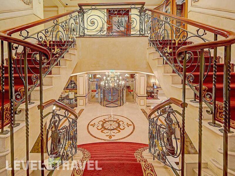 Фотография Royal Ascot Hotel