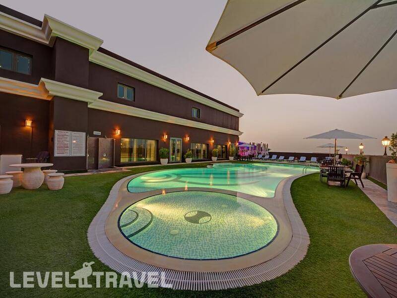 Фотография Royal Ascot Hotel