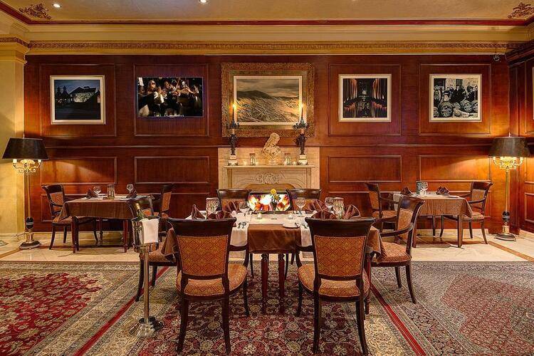 Royal Ascot Hotel