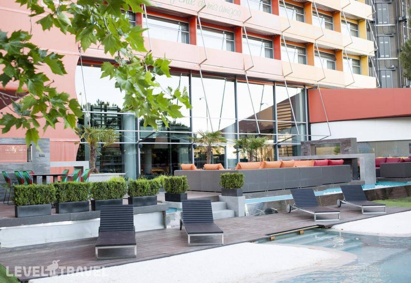 Отель Hotel Puerta America — Мадрид, Испания